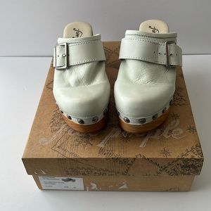 Free People Culver city clogs cloud Size 36